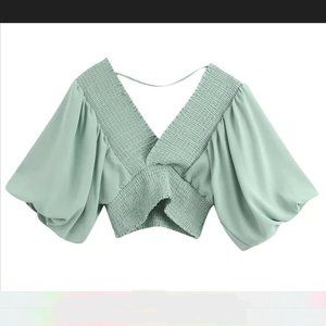 NWT Lantern Sleeves Fashionable Top Blouse